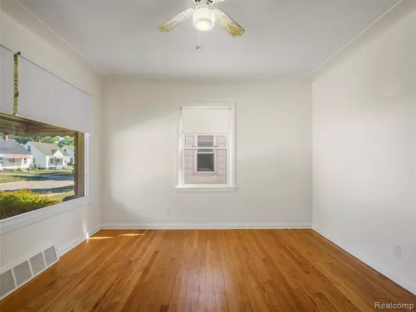 Eastpointe, MI 48021,14652 Agnes Avenue