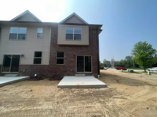 Sterling Heights, MI 48314,4100 SECLUDED PINES DR