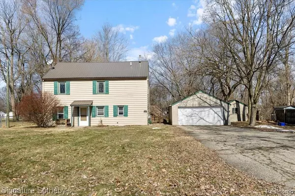6270 BARKER #2 Drive, Waterford, MI