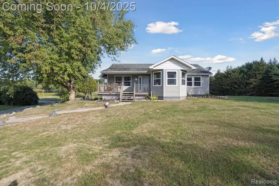 8876 W Allen Road, Fowlerville, MI 48836