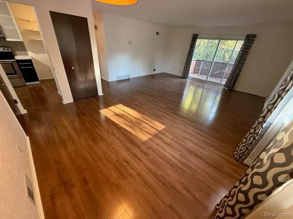 Royal Oak, MI 48067,1414 Crooks Road