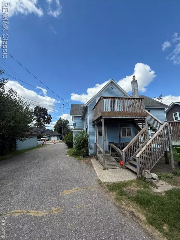 124 N Warren Street, South Lyon, MI 48178