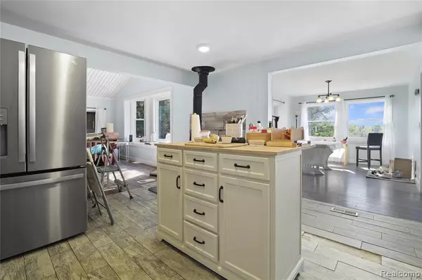 Holly, MI 48442,7441 Tipsico Lake Road