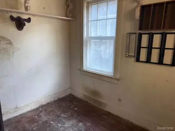 Flint, MI 48507,942 Remington Avenue