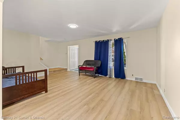 Dearborn, MI 48126,5110 Maple Street