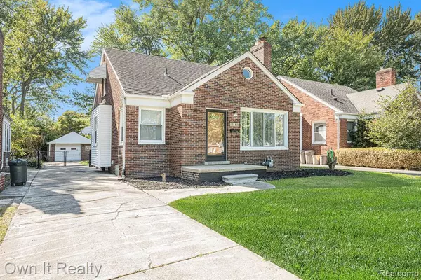 Harper Woods, MI 48225,21138 Huntington Avenue