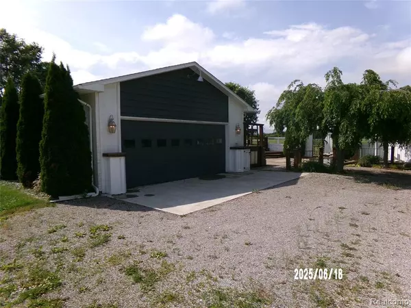 Corunna, MI 48817,9585 Henderson Road