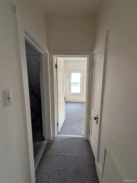 Eastpointe, MI 48021,16137 Evergreen Avenue