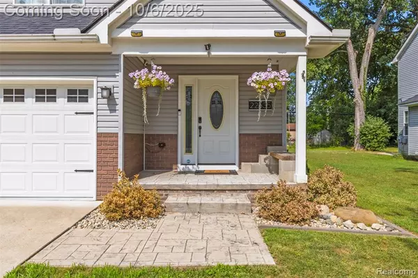 Farmington Hills, MI 48336,22535 Albion Avenue
