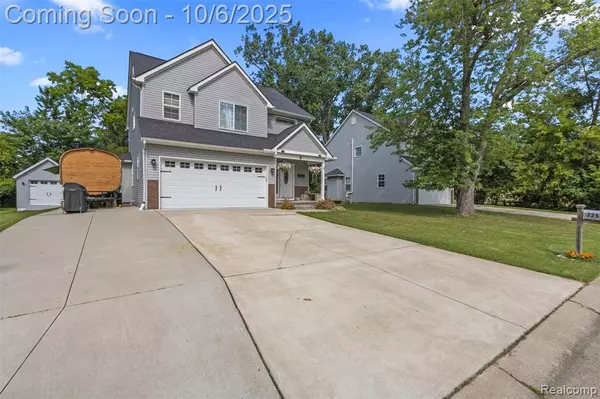 Farmington Hills, MI 48336,22535 Albion Avenue