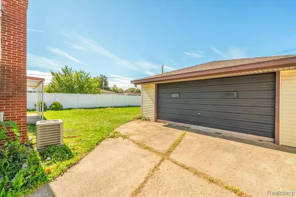 Southgate, MI 48195,13550 Karl Street