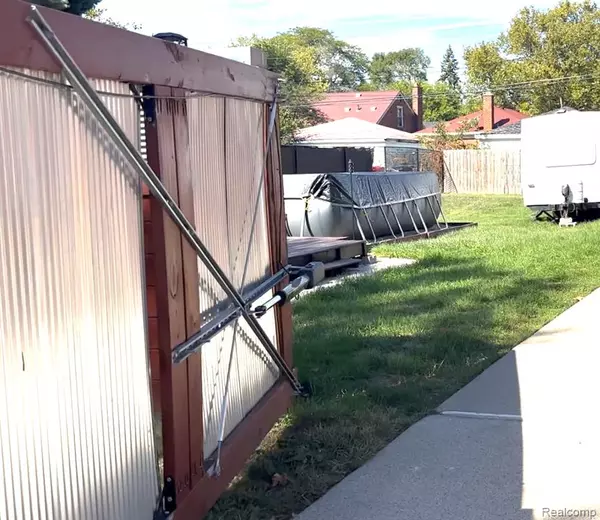 Detroit, MI 48205,13855 Edmore Drive