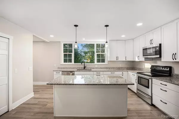 Fenton, MI 48430,300 E Ellen Street