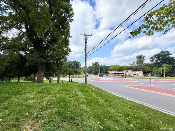 Ann Arbor, MI 48105,5240 E North Territorial Road
