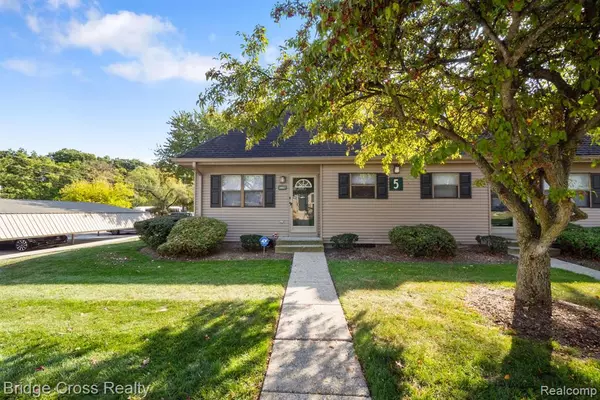 Southfield, MI 48033,24877 Auburn Lane