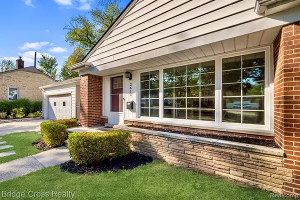 Royal Oak, MI 48073,2614 Essex Street