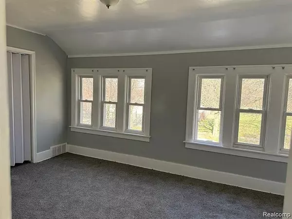 Detroit, MI 48215,12632 E Canfield Street