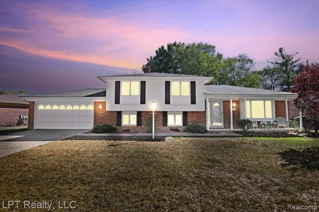 Troy, MI 48085,6378 Emerald Lake Drive