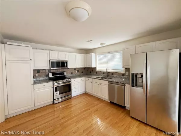 Novi, MI 48377,28280 Carlton Way Drive