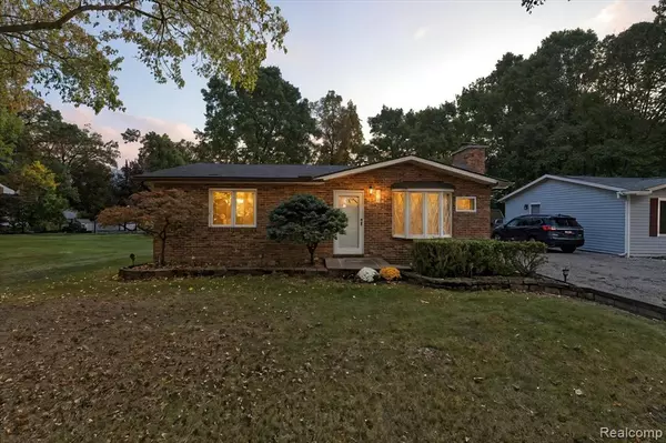 Hartland, MI 48353,1560 Odette
