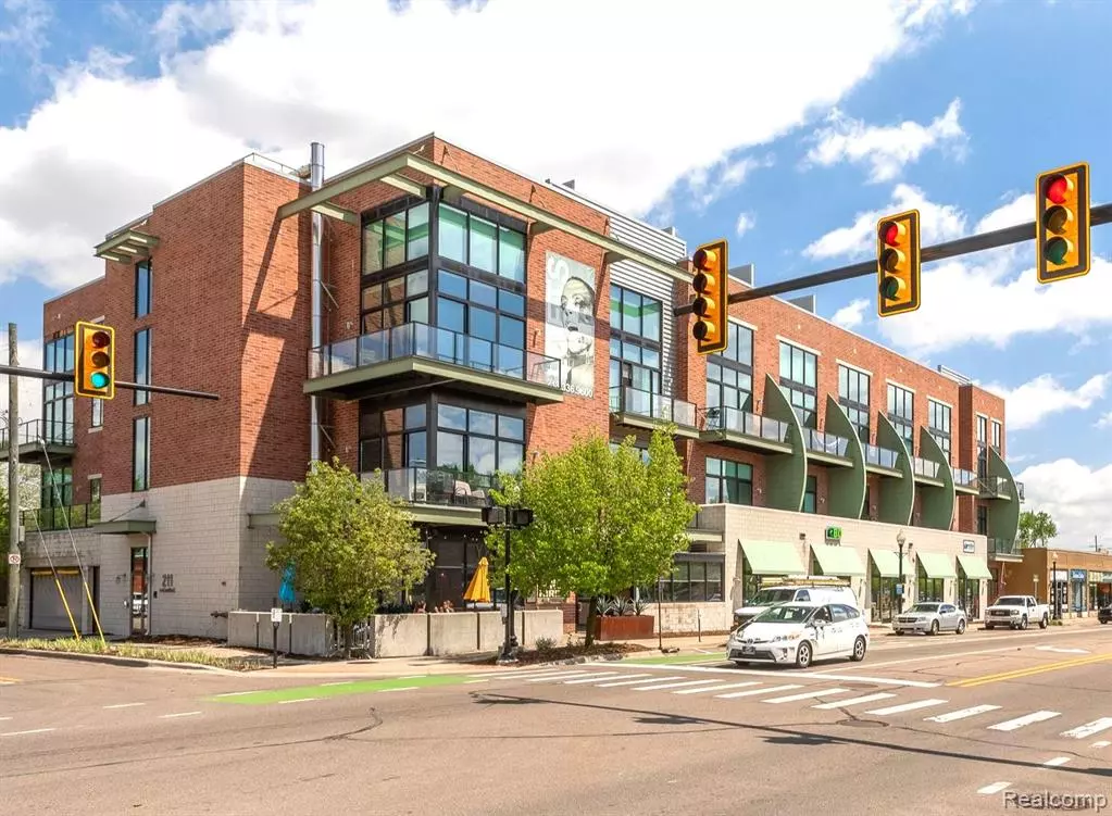 Ferndale, MI 48220,211 E 9 Mile Road