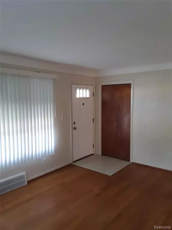 Roseville, MI 48066,25094 WALDORF Street