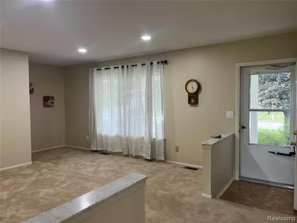 Troy, MI 48098,87 Carter Drive