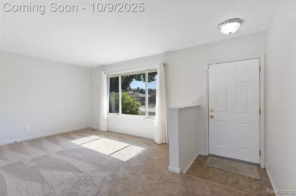 Sterling Heights, MI 48313,14239 Alpena Drive