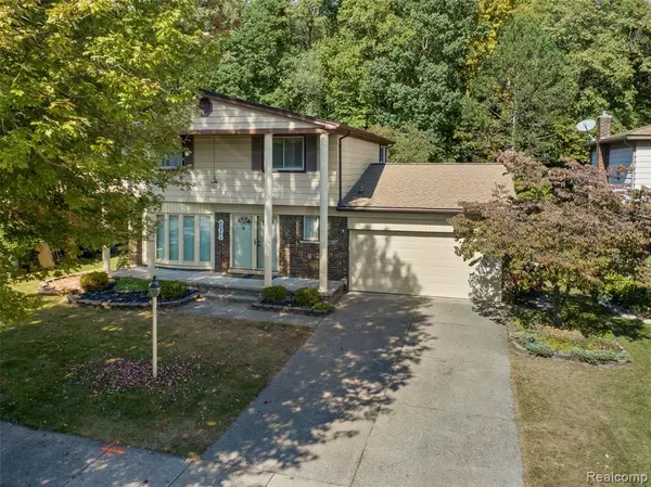 Canton, MI 48187,42990 Arlington Road