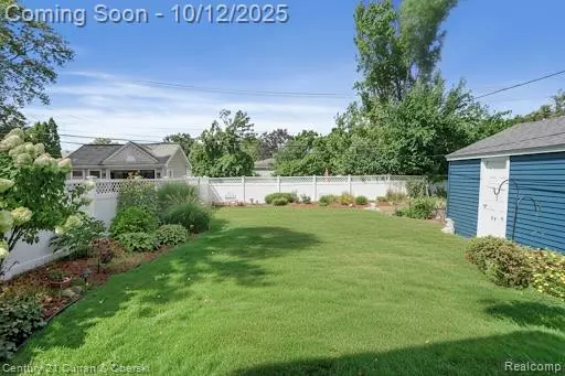 Royal Oak, MI 48073,3152 Parker Drive