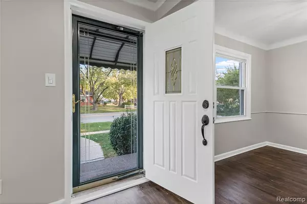 Wayne, MI 48184,4484 Howe Road