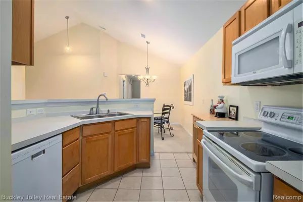 Howell, MI 48855,642 Olde English Circle