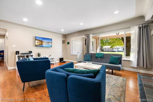 Waterford, MI 48329,2831 Silverstone Lane