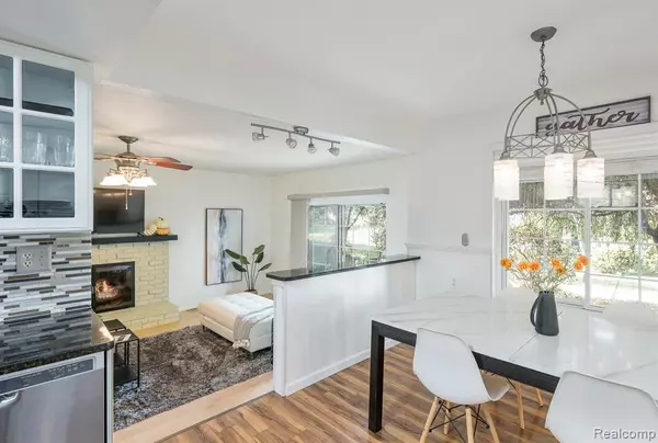 Bloomfield, MI 48304,1524 Georgetown Drive