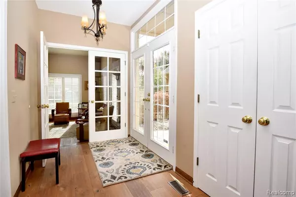 Bloomfield Hills, MI 48304,457 Cambridge Way