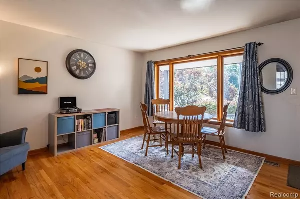 Clawson, MI,908 W Elmwood Avenue