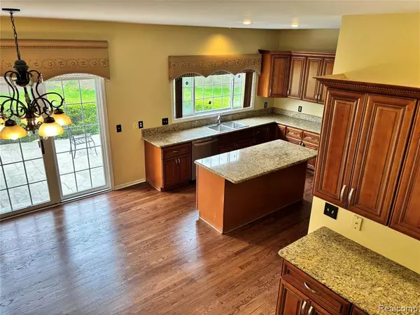 Troy, MI 48098,466 Ivy Lane