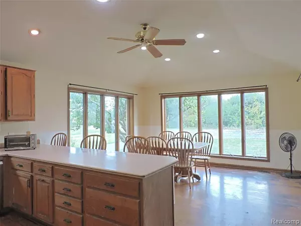 Flint, MI 48532,7407 Beecher Road