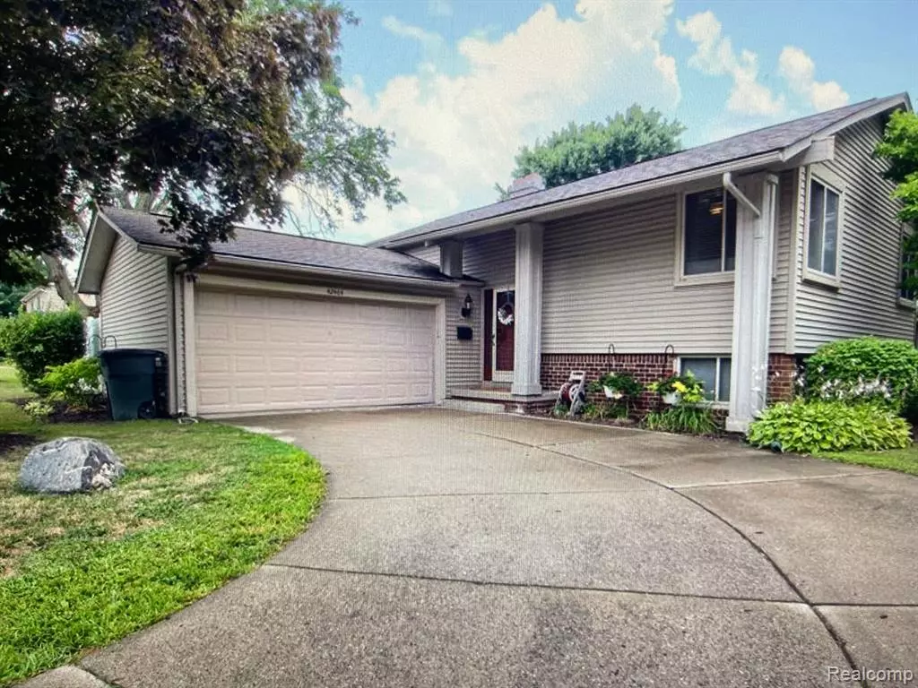 Canton, MI 48187,42464 SOMERSET Court