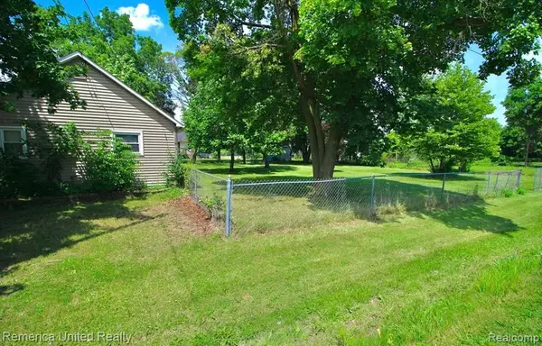 Grand Blanc, MI 48507,2237 Lincoln Manor Drive