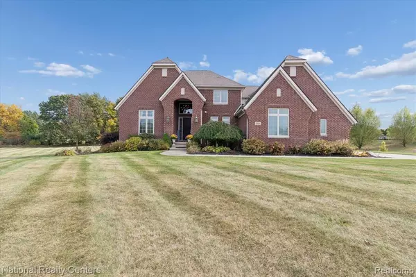 9888 Meadow View Court, Northville, MI 48167