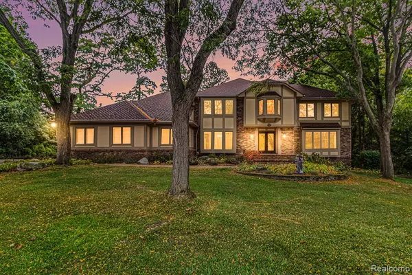 Bloomfield Hills, MI 48304,790 Hidden Pine Road Road