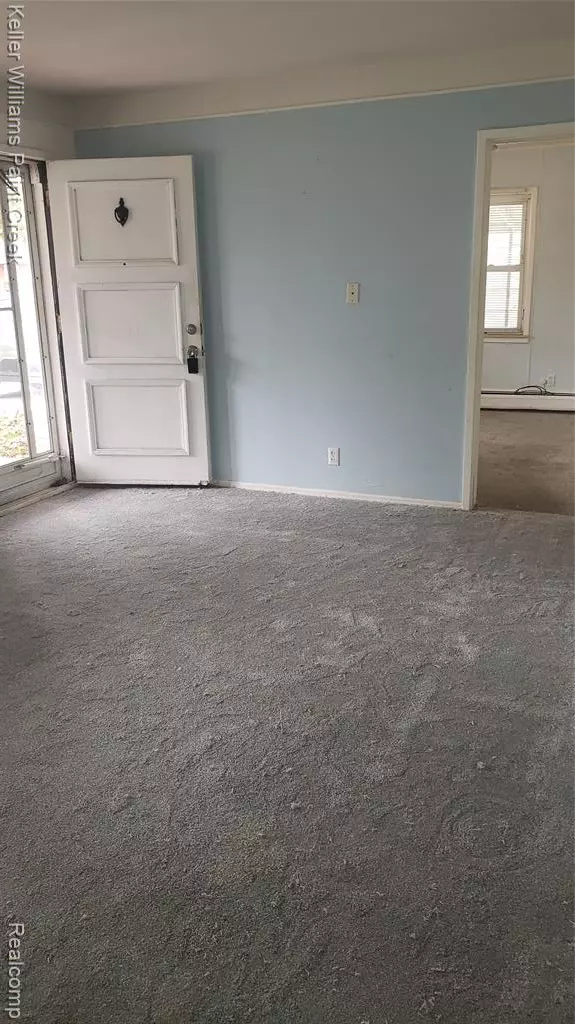 Roseville, MI 48066,15329 Petrie Street