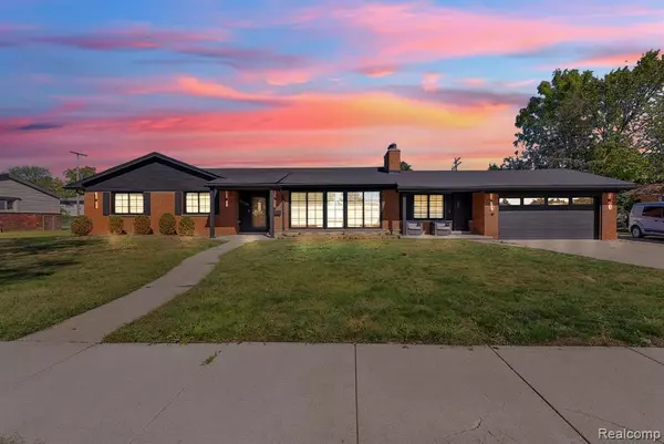 25540 BLOSSINGHAM Drive, Dearborn Heights, MI 48125