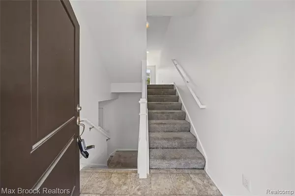 Troy, MI 48085,4636 Bradley Circle