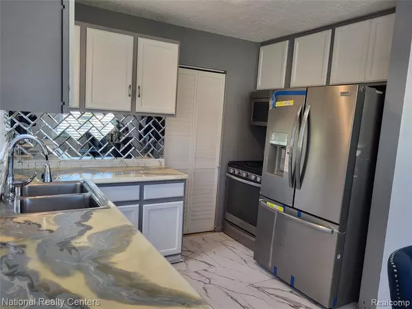 Roseville, MI 48066,27821 Tighe Street