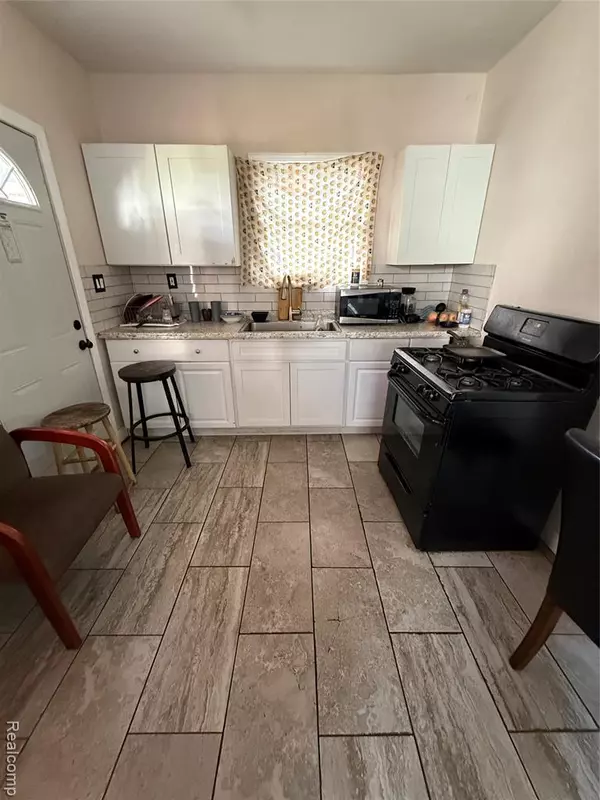 Detroit, MI 48210,6735 Clifton Street