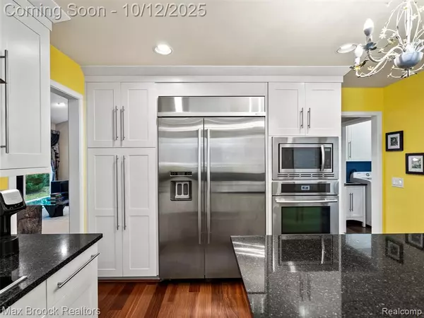 Farmington Hills, MI 48331,35518 Woodfield Drive