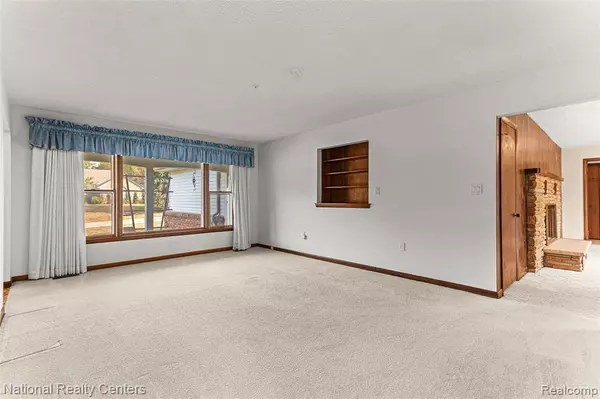 South Lyon, MI 48178,12518 Clover Lane