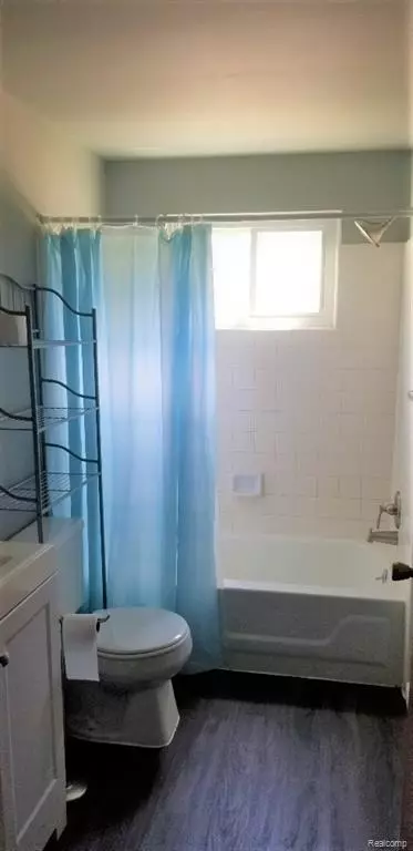 Madison Heights, MI 48071,27701 LORENZ Street